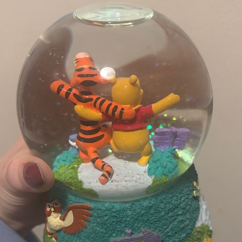 Winnie Pooh Musical Snow Globe Resin 3 Legged Race 6" Disney Collectible Works - Picture 6 of 7